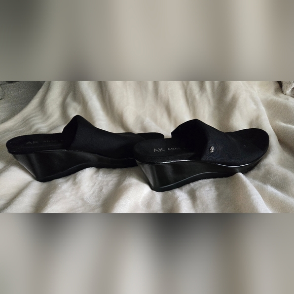 Anne Klein black wedge sandals size 9 - Picture 3 of 9